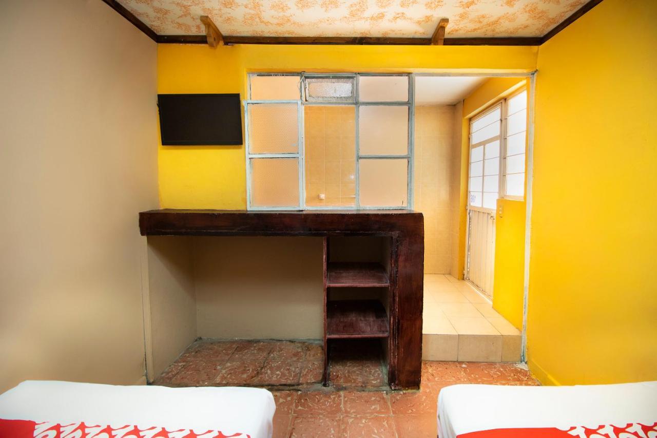 Hotel Casa De Huespedes Hidalgo เตฮัวกัน ภายนอก รูปภาพ