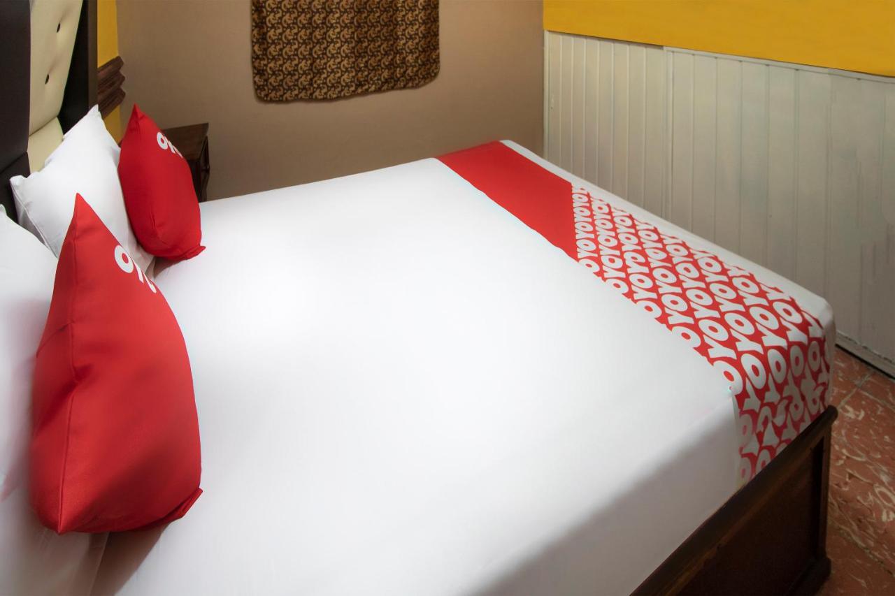 Hotel Casa De Huespedes Hidalgo เตฮัวกัน ภายนอก รูปภาพ