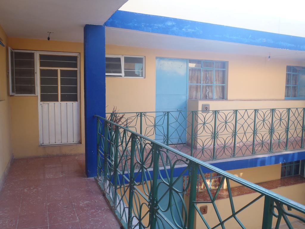 Hotel Casa De Huespedes Hidalgo เตฮัวกัน ภายนอก รูปภาพ